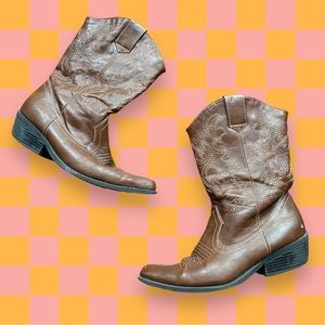 ✨4/$20 COWGIRL BOOTS!!!